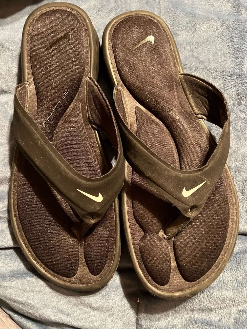 Nike Women’s Dark Brown Foam Flip Sandals with Logo Accent